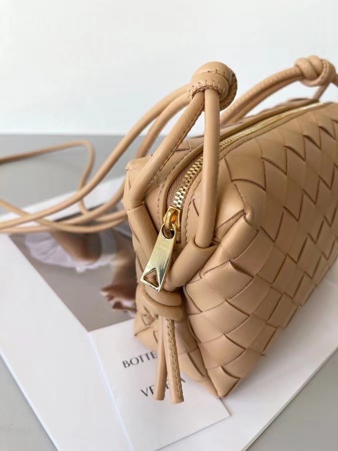 Bottega Veneta Mini Loop Bag In Beige Intrecciato Lambskin 325