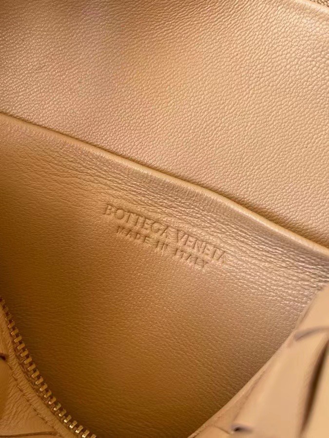 Bottega Veneta Mini Loop Bag In Beige Intrecciato Lambskin 325