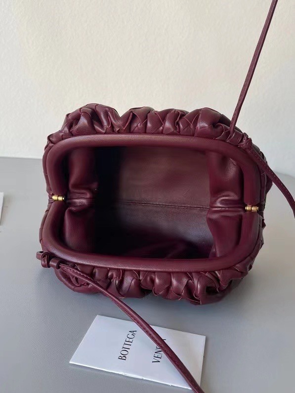 Bottega Veneta Mini Pouch In Grape Intrecciato Lambskin 431