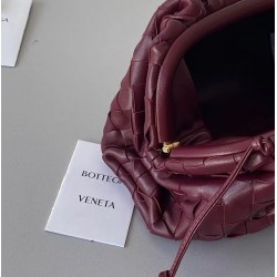 Bottega Veneta Mini Pouch In Grape Intrecciato Lambskin 431