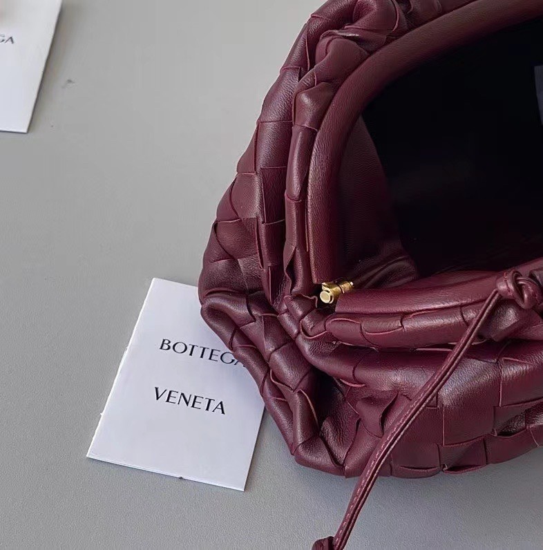 Bottega Veneta Mini Pouch In Grape Intrecciato Lambskin 431