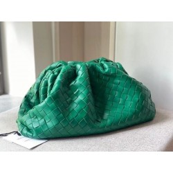 Bottega Veneta Large Pouch Clutch In Green Intrecciato Lambskin 860