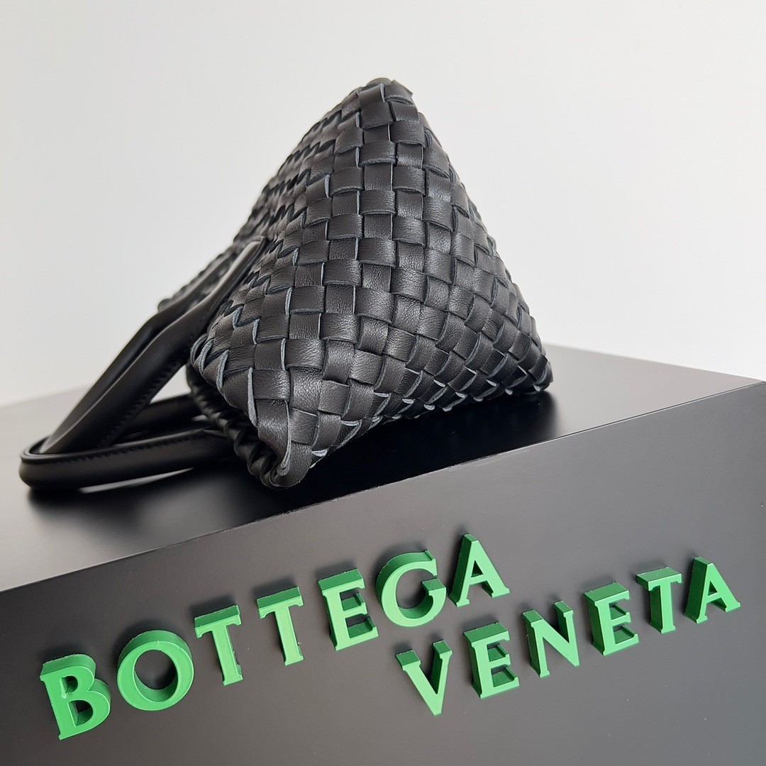 Bottega Veneta Mini Cabat Bag In Black Intrecciato Lambskin 088