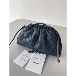 Bottega Veneta Mini Pouch In Thunder Intrecciato Lambskin 121