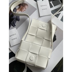 Bottega Veneta Candy Cassette Bag In White Lambskin 117