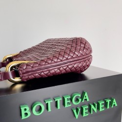 Bottega Veneta Clicker Small Bag in Bordeaux Intrecciato Lambskin 011