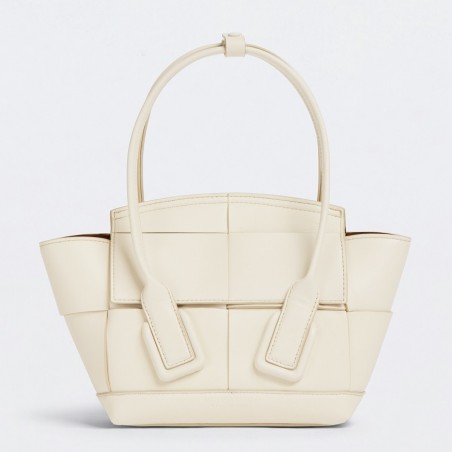 Bottega Veneta Mini Arco Bag In White Intrecciato Calfskin 101