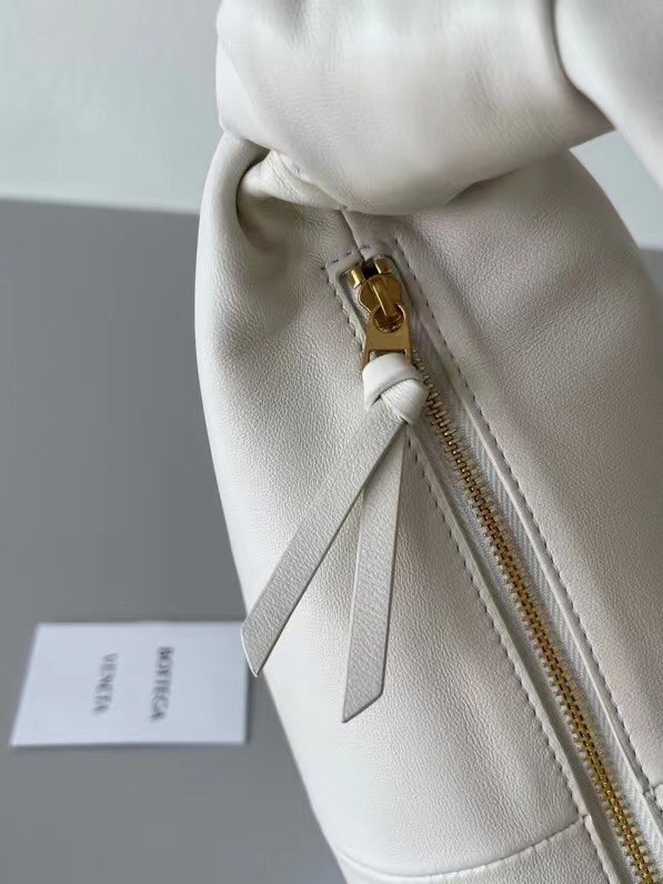 Bottega Veneta Double Knot Bag In White Calfskin 199