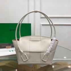 Bottega Veneta Arco Small Bag In White Intrecciato Calfskin 588