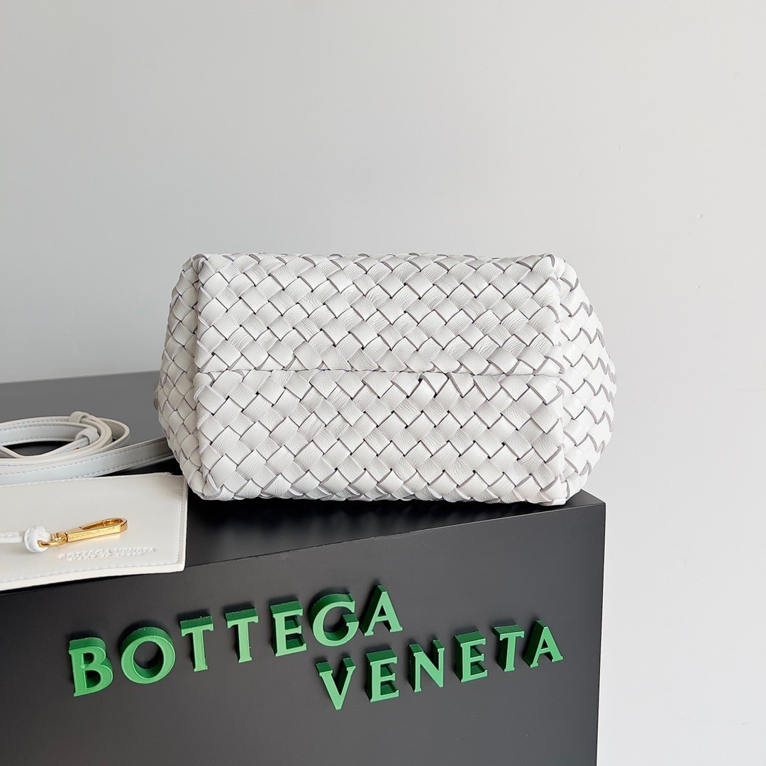 Bottega Veneta Mini Cabat Bag In White Intrecciato Lambskin 634