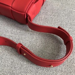 Bottega Veneta Cassette Bag In Red Lambskin 668