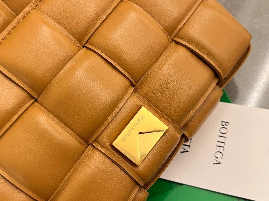 Bottega Veneta Small Padded Cassette Bag In Camel Lambskin 750