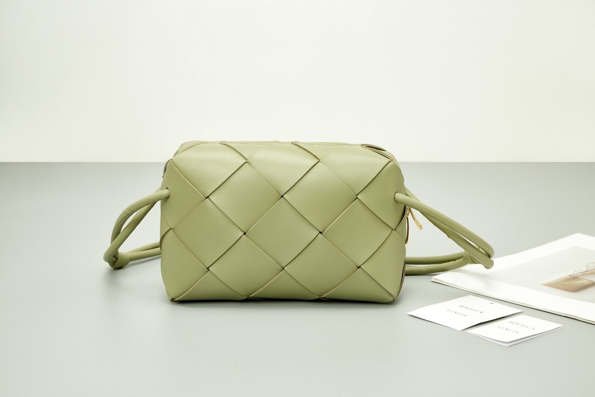 Bottega Veneta Small Cassette Camera Bag In Travertine Lambskin 528