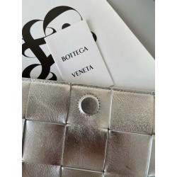 Bottega Veneta Cassett Bag In Silver Intrecciato Lambskin 668