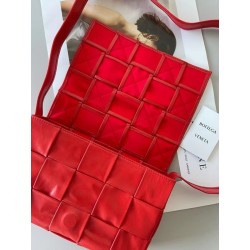 Bottega Veneta Cassett Bag In Red Wrinkled Calfskin 810