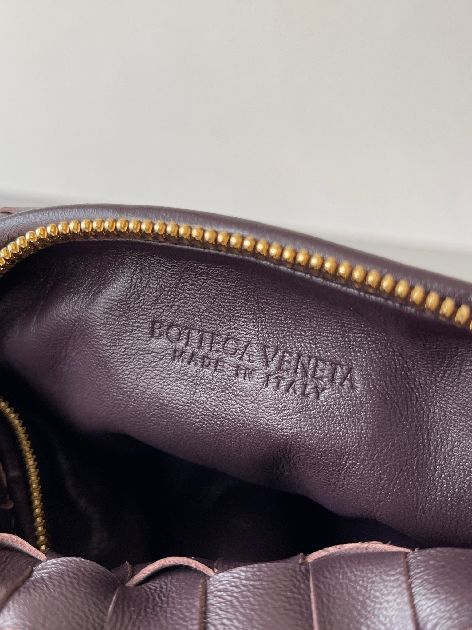 Bottega Veneta BV Jodie Mini Bag In Potion Intrecciato Lambskin 010