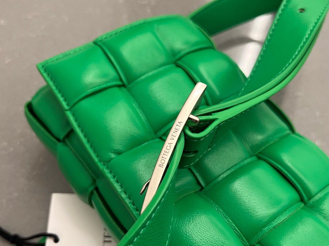 Bottega Veneta Small Padded Cassette Bag In Parakeet Lambskin 574