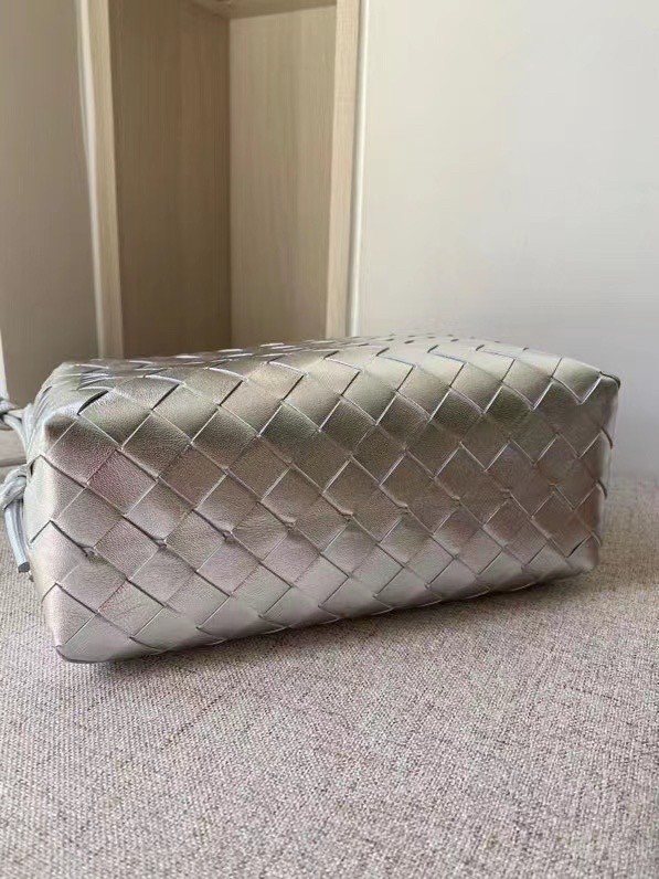 Bottega Veneta Small Loop Bag In Silver Intrecciato Lambskin 693