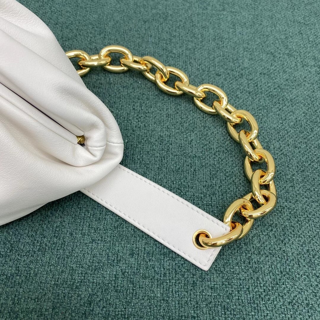 Bottega Veneta The Belt Chain Pouch In White Nappa Leather 707