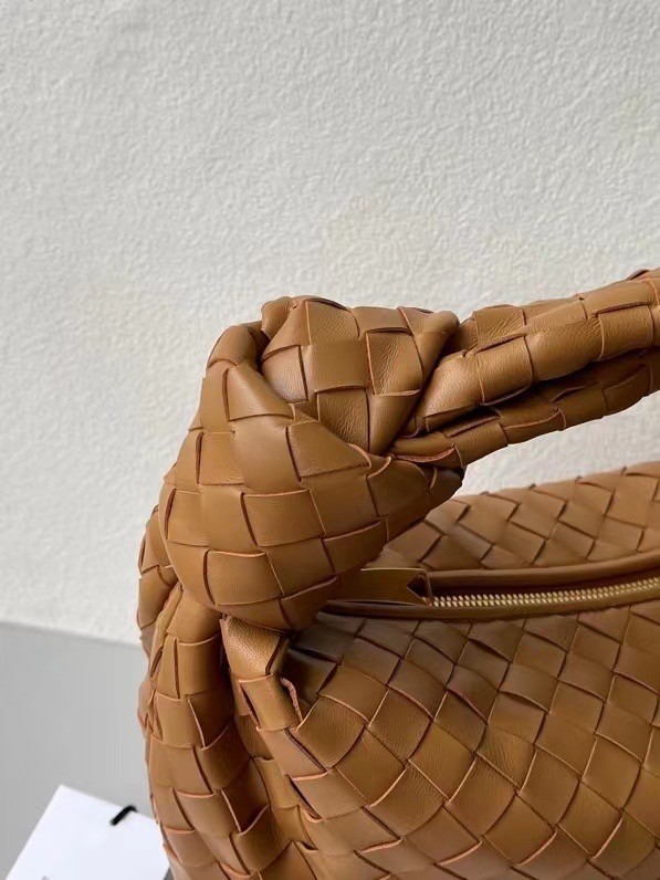 Bottega Veneta BV Jodie Teen Bag In Caramel Intrecciato Leather 930