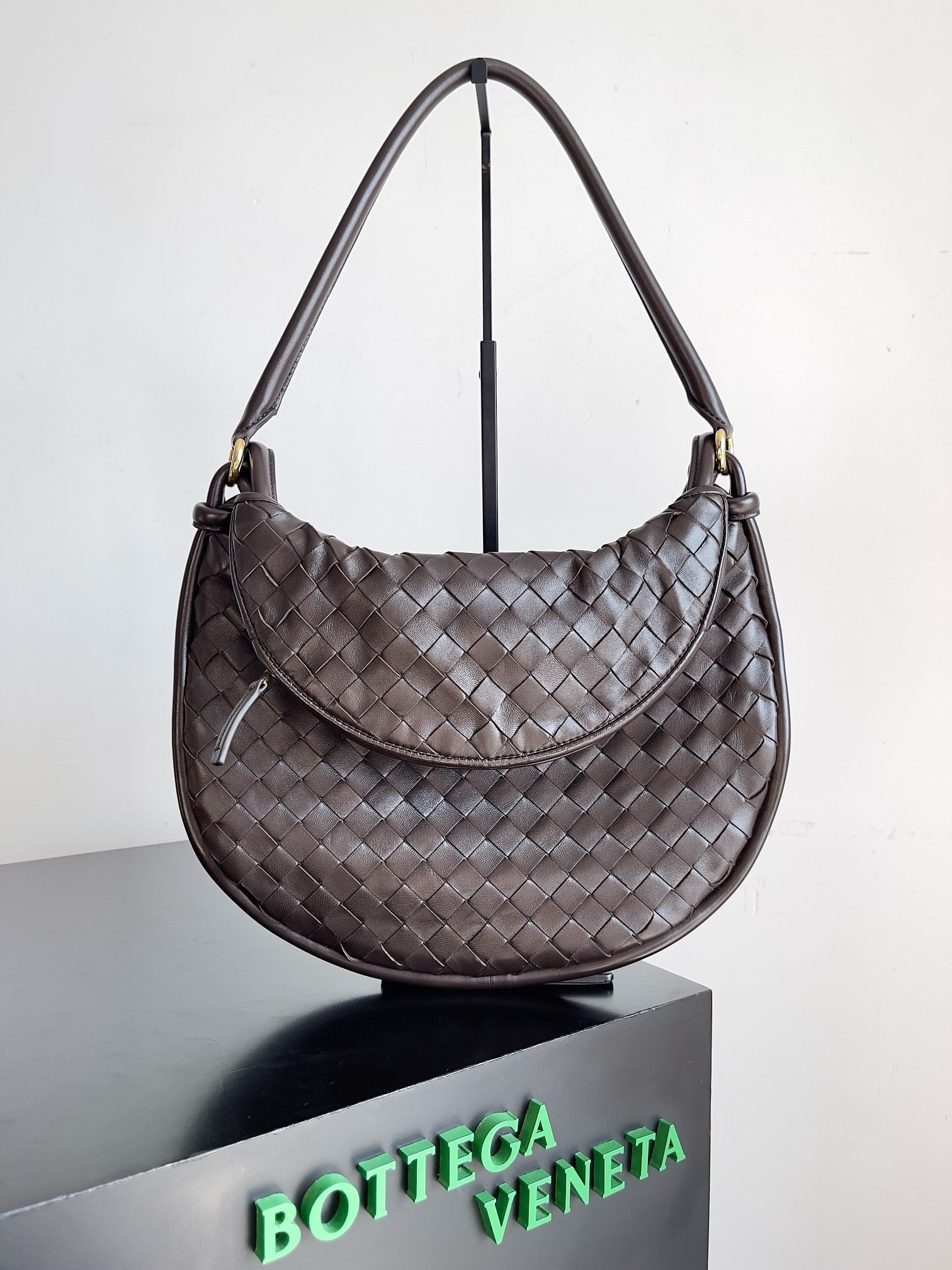 Bottega Veneta Gemelli Medium Bag in Fondant Intrecciato Lambskin 953