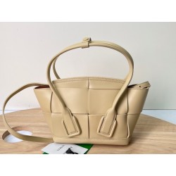 Bottega Veneta Mini Arco Bag In Beige Intrecciato Calfskin 014