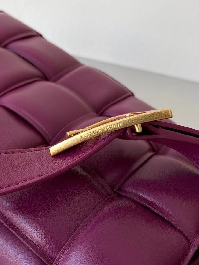 Bottega Veneta Padded Cassette Bag In Cinnabar Lambskin 328