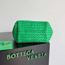 Bottega Veneta Mini Cabat Bag In Parakeet Intrecciato Lambskin 229