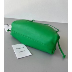 Bottega Veneta Mini Pouch In Green Calfskin 267