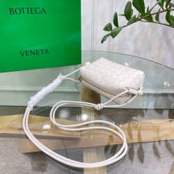 Bottega Veneta Loop Mini Bag In White Intrecciato Lambskin 325