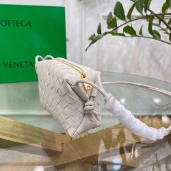 Bottega Veneta Loop Mini Bag In White Intrecciato Lambskin 325