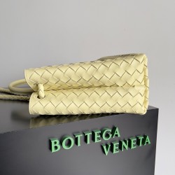 Bottega Veneta Medium Andiamo Bag In Ice Cream Intrecciato Lambskin 315