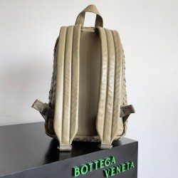 Bottega Veneta Small Backpack In Taupe Intrecciato Calfskin 337