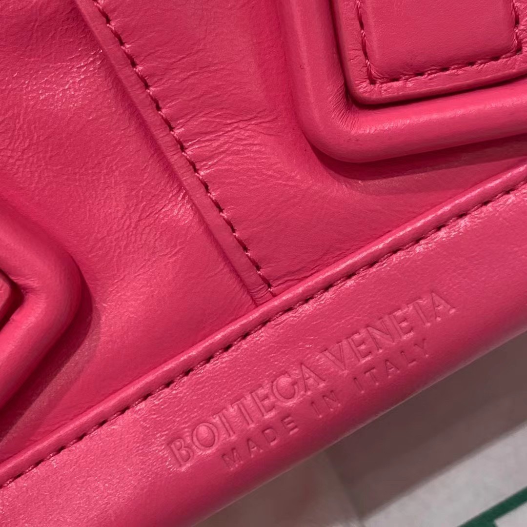 Bottega Veneta Mini Arco Bag In Pink Intrecciato Leather 523