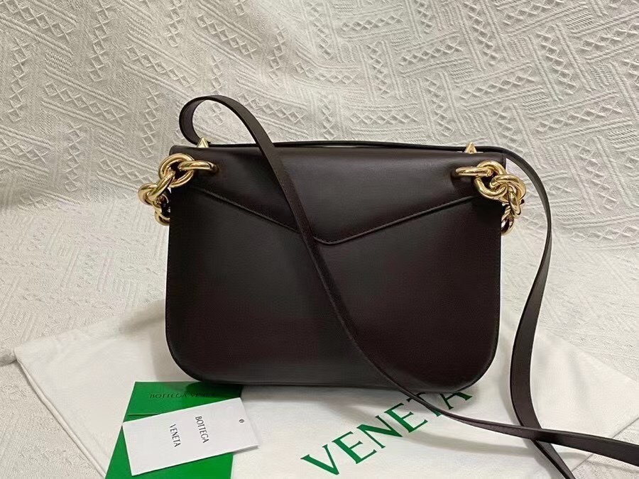 Bottega Veneta Mount Medium Envelope Bag In Fondant Calfskin 560