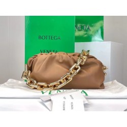 Bottega Veneta The Chain Pouch Bag In Teak Calfskin 833