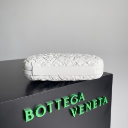 Bottega Veneta Knot Minaudiere Clutch In White Foulard Intreccio Leather 867