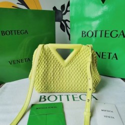 Bottega Veneta Small Point Bag In Seagrass Quilted Leather 921