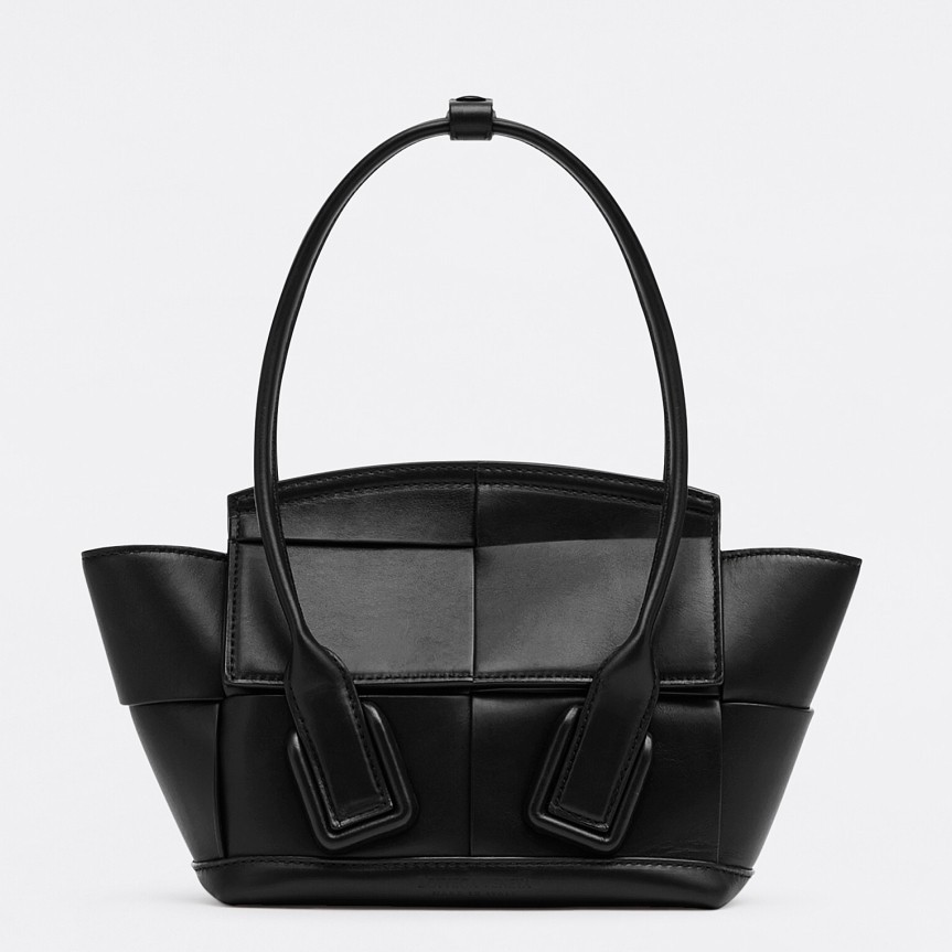 Bottega Veneta Mini Arco Bag In Black Intrecciato Calfskin 827