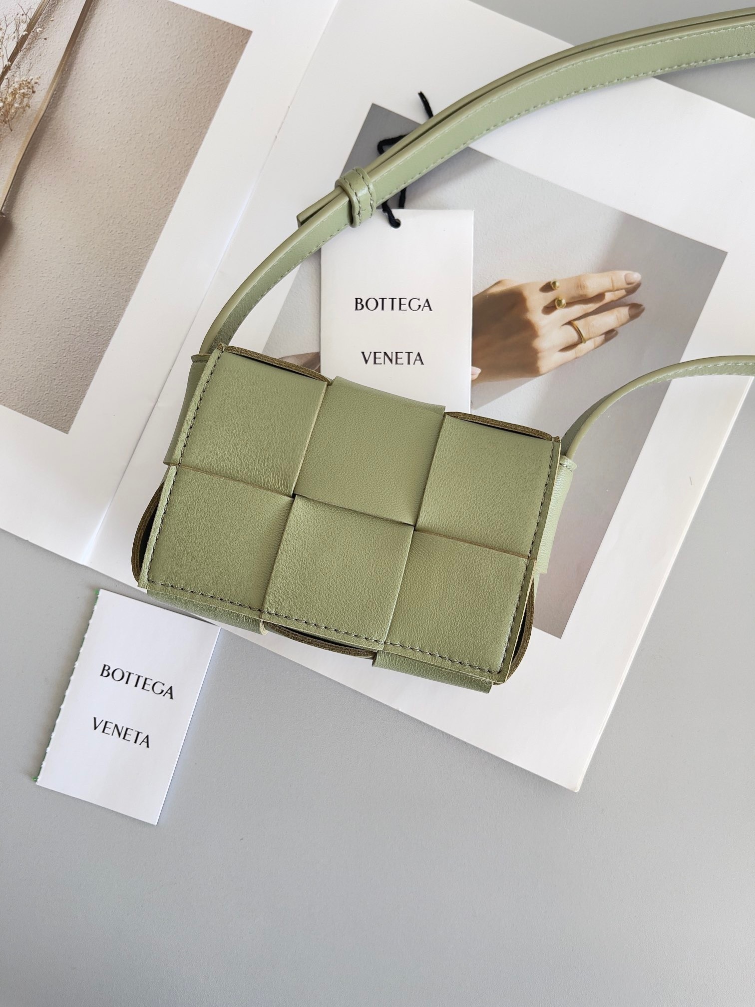 Bottega Veneta Candy Cassette Bag In Travertine Lambskin 530