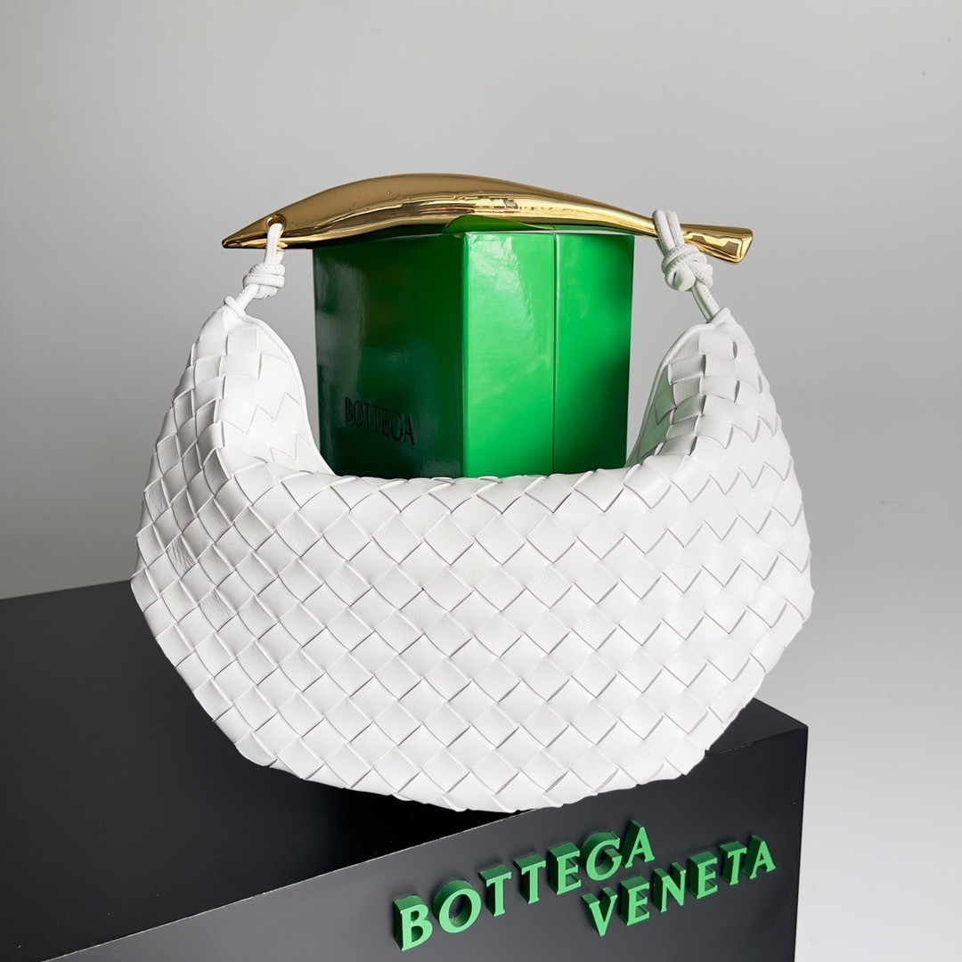 Bottega Veneta Small Sardine Bag In White Intrecciato Lambskin 660