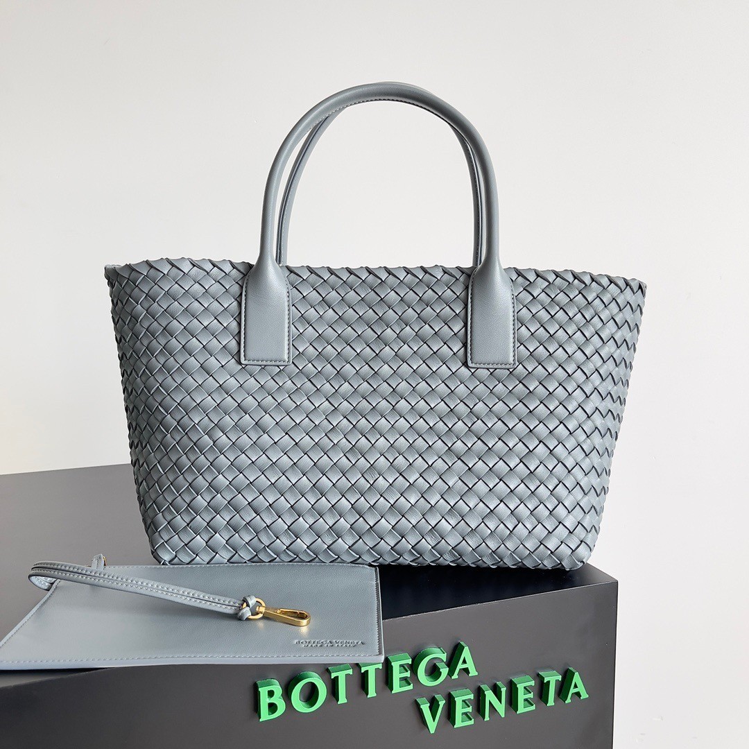 Bottega Veneta Cabat Medium Bag In Thunder Intrecciato Lambskin 264