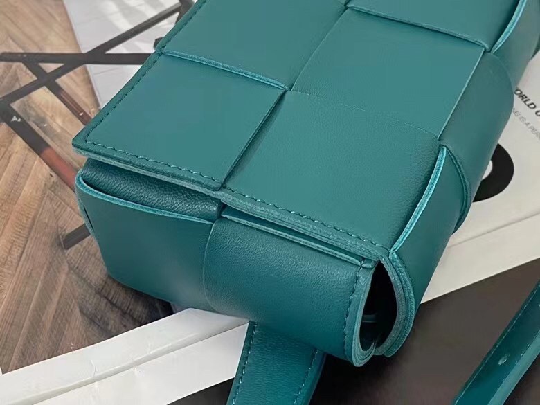 Bottega Veneta Cassette Belt Bag In Mallard Intrecciato Leather 292