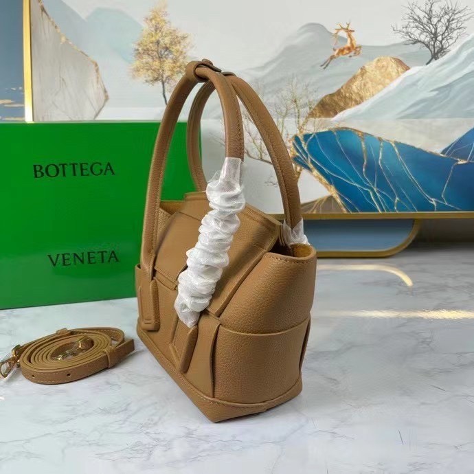 Bottega Veneta Mini Arco Bag In Caramel Intrecciato Leather 349