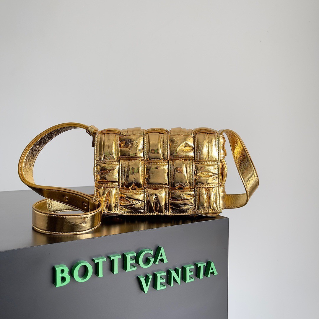 Bottega Veneta Small Cassette Bag In Gold Metallic Lambskin 418