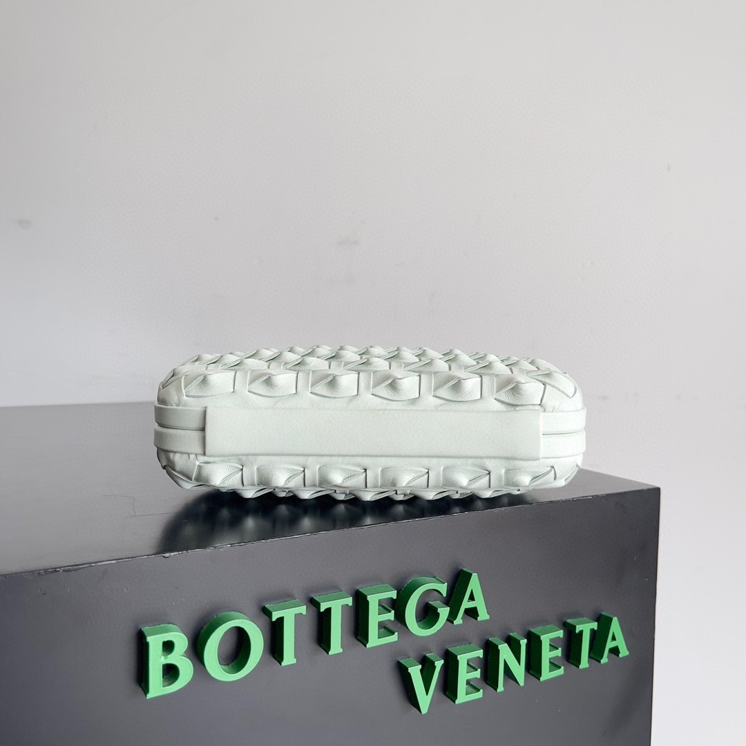 Bottega Veneta Knot Minaudiere Clutch In Glacier Intreccio Leather 474