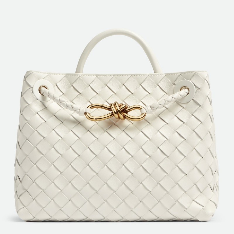 Bottega Veneta Medium Andiamo Bag In White Intrecciato Lambskin 752