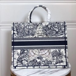 Dior Book Tote Bag In Blue Around The World Embroidered Canvas 722