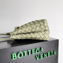 Bottega Veneta Small Andiamo Bag In Travertine Intrecciato Lambskin 916