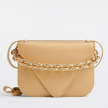 Bottega Veneta Mount Medium Envelope Bag In Almond Calfskin 969